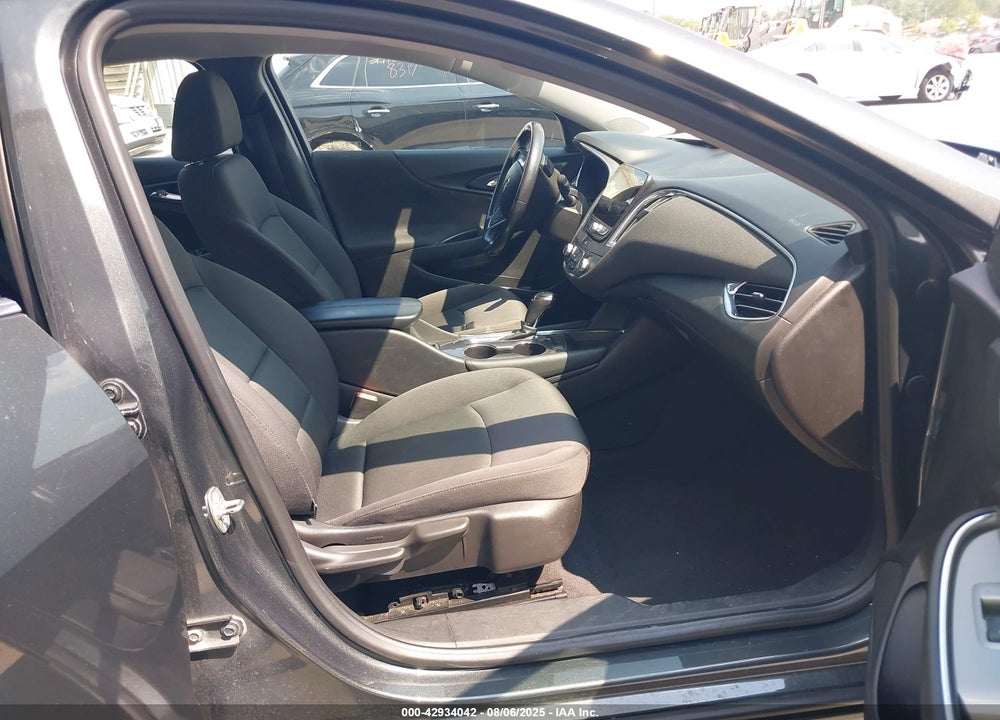 2017 CHEVROLET MALIBU VIN: 1G1ZE5ST4HF191520