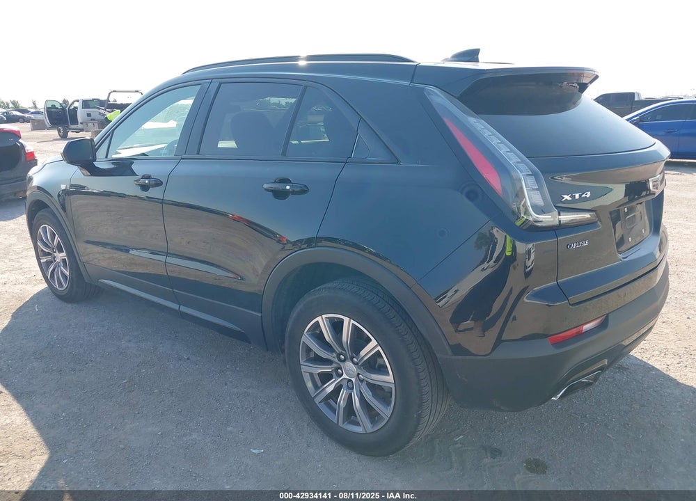 2019 CADILLAC XT4 VIN: 1GYFZER45KF203804