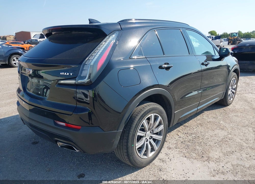 2019 CADILLAC XT4 VIN: 1GYFZER45KF203804