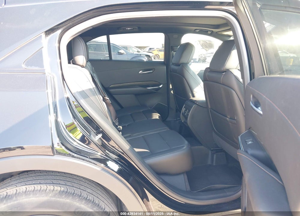 2019 CADILLAC XT4 VIN: 1GYFZER45KF203804