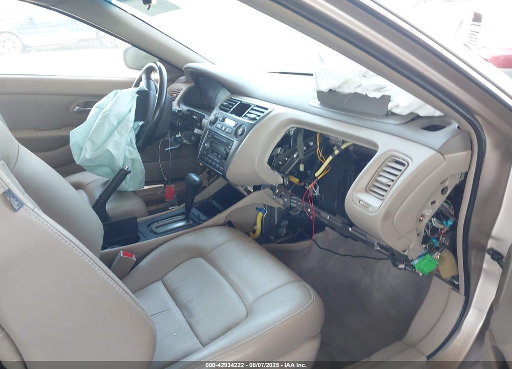 2001 HONDA ACCORD 3.0 EX VIN: 1HGCG22591A018183