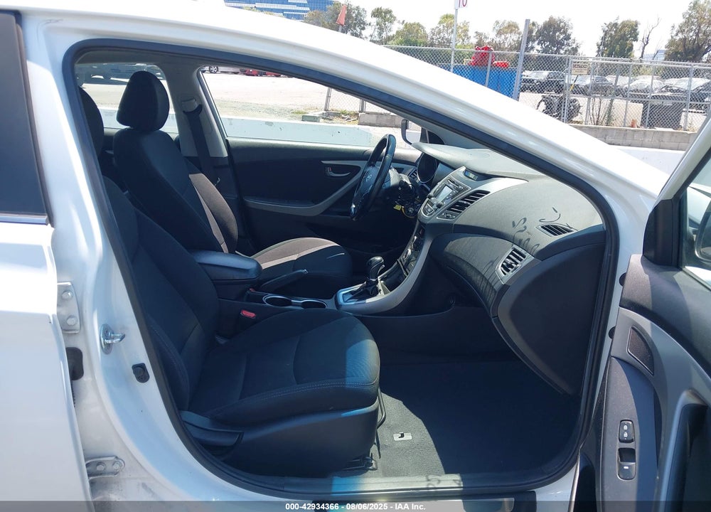 2015 HYUNDAI ELANTRA SE VIN: 5NPDH4AE1FH591690