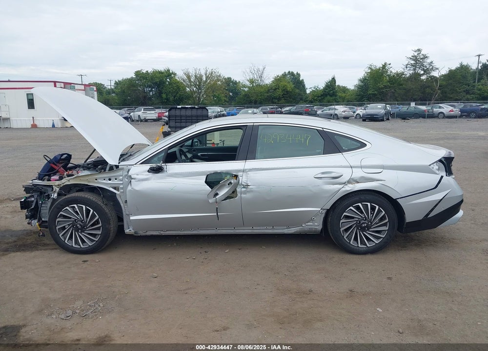 2025 HYUNDAI SONATA HYBRID VIN: KMHL54JJ7SA118133