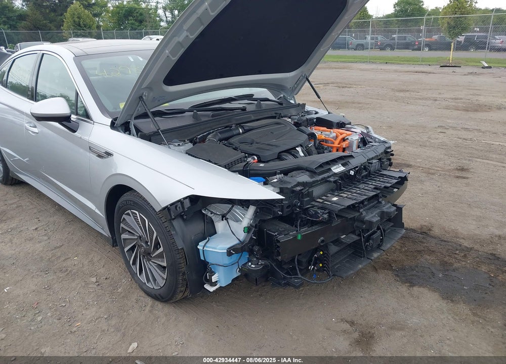 2025 HYUNDAI SONATA HYBRID VIN: KMHL54JJ7SA118133