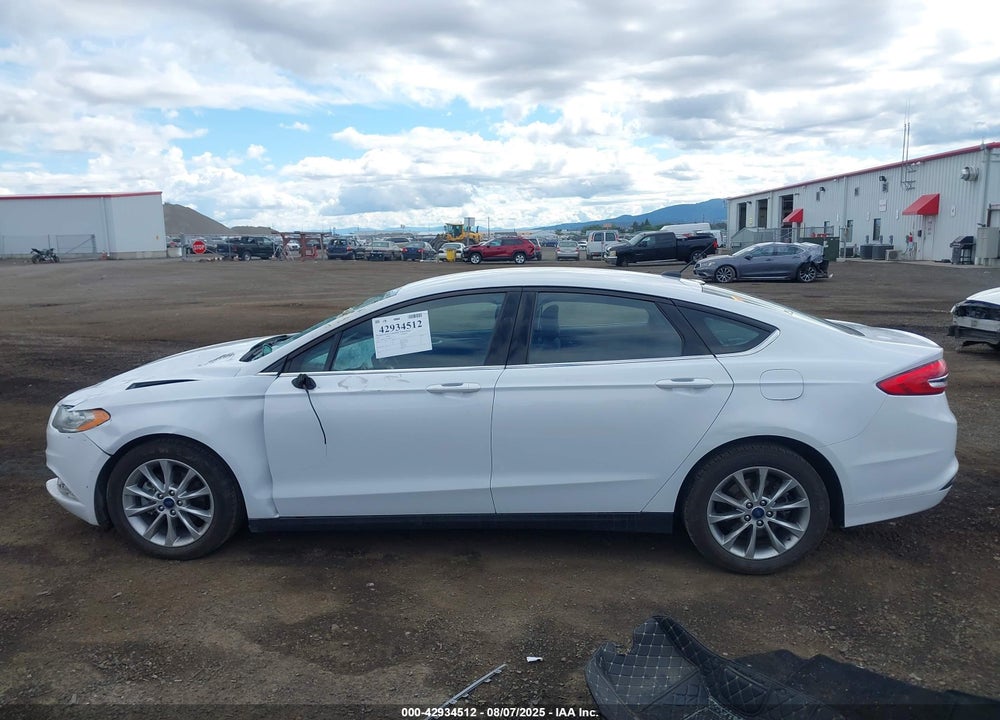 2017 FORD FUSION SE VIN: 3FA6P0H71HR408077