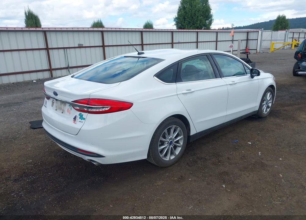 2017 FORD FUSION SE VIN: 3FA6P0H71HR408077