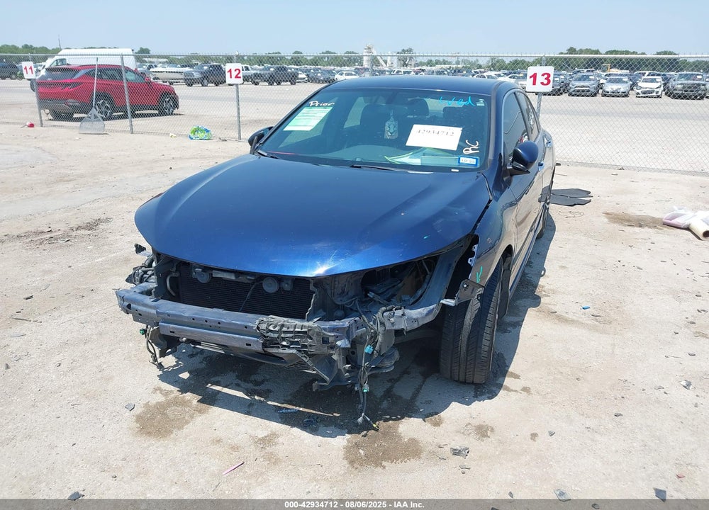 2017 HONDA ACCORD VIN: 1HGCR2F10HA042674