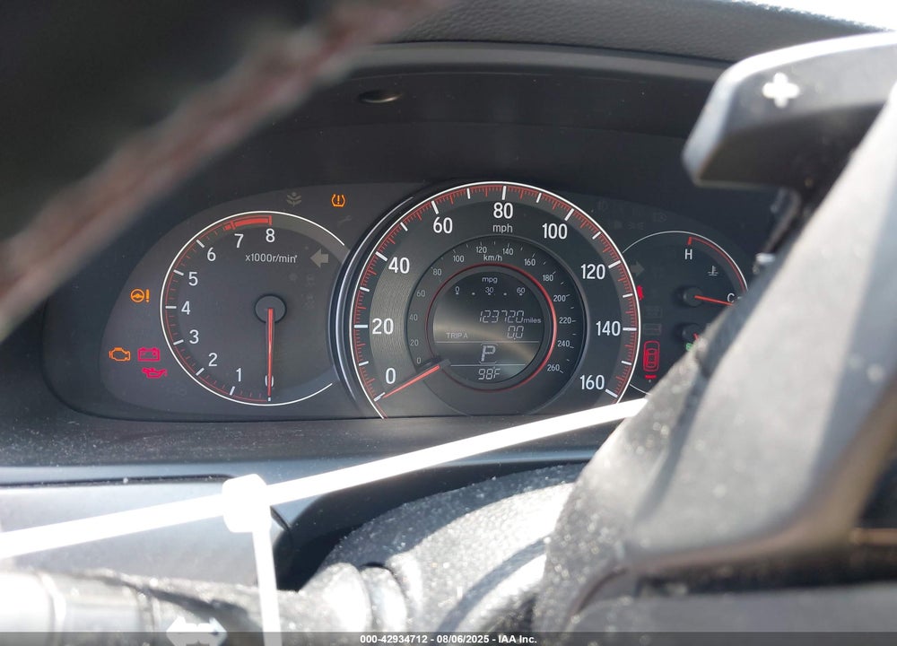 2017 HONDA ACCORD VIN: 1HGCR2F10HA042674