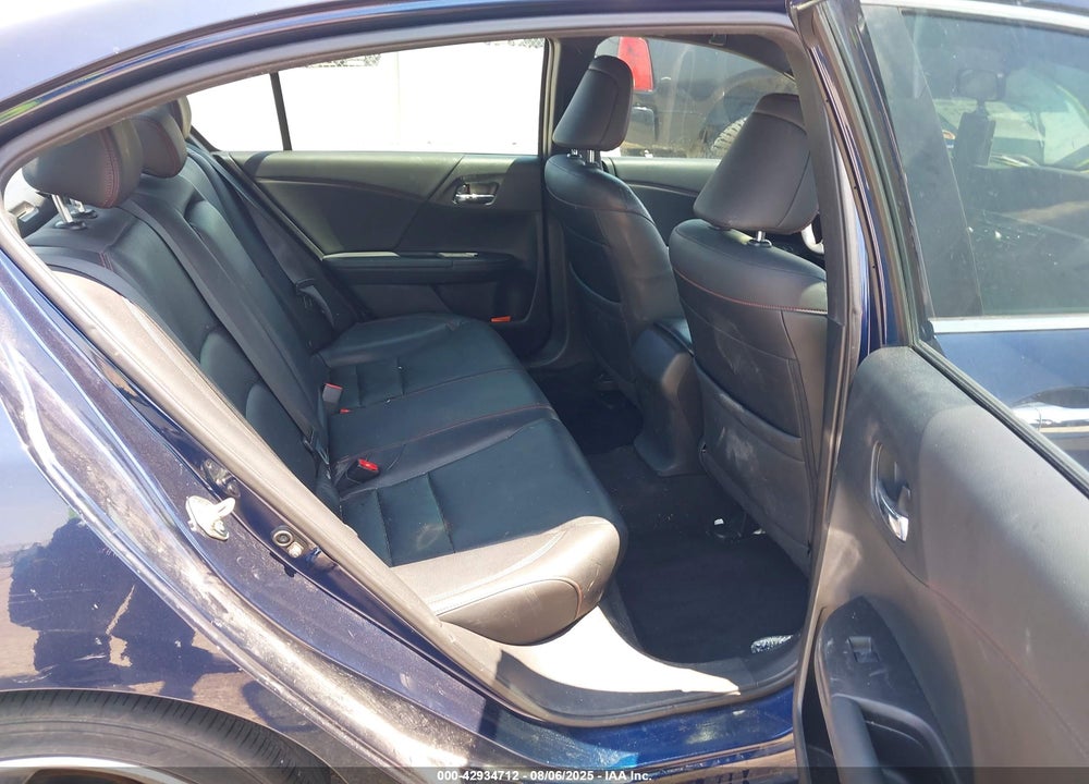 2017 HONDA ACCORD VIN: 1HGCR2F10HA042674