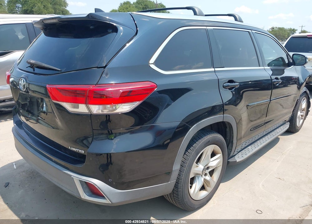 2017 TOYOTA HIGHLANDER VIN: 5TDYZRFH9HS204444