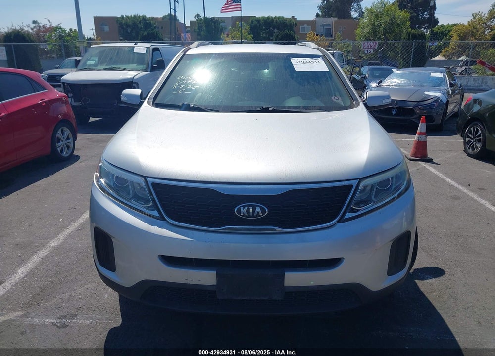 2015 KIA SORENTO LX V6 VIN: 5XYKT4A79FG600246