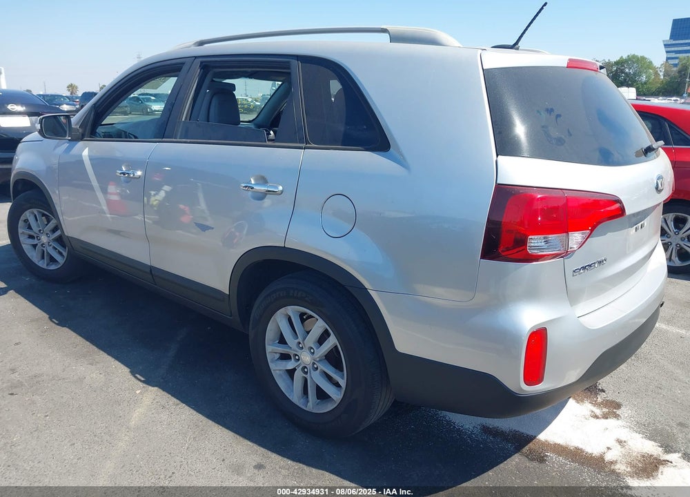 2015 KIA SORENTO LX V6 VIN: 5XYKT4A79FG600246
