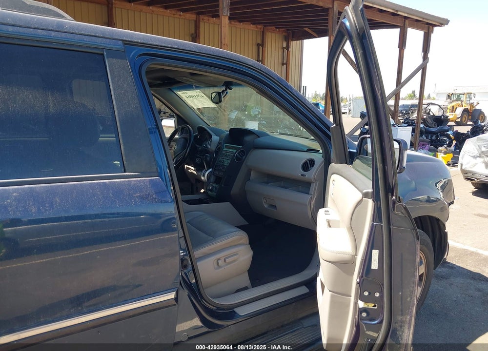 2010 HONDA PILOT VIN: 5FNYF4H90AB003639