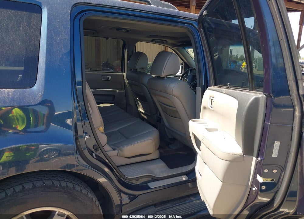 2010 HONDA PILOT VIN: 5FNYF4H90AB003639