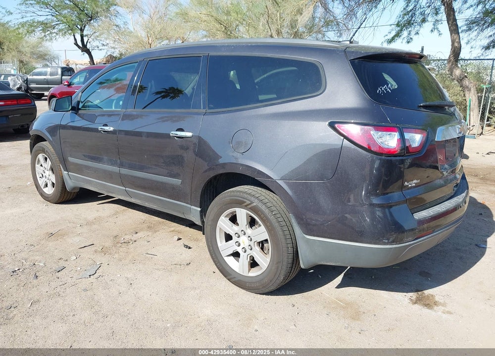 2015 CHEVROLET TRAVERSE LS VIN: 1GNKRFED8FJ249203