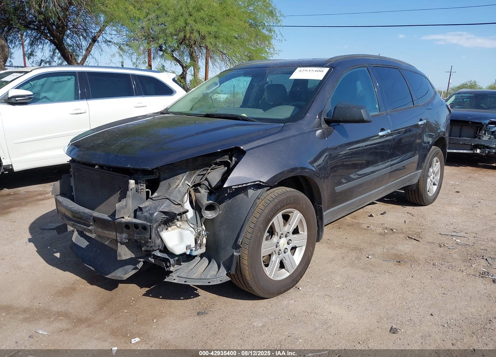 2015 CHEVROLET TRAVERSE LS VIN: 1GNKRFED8FJ249203