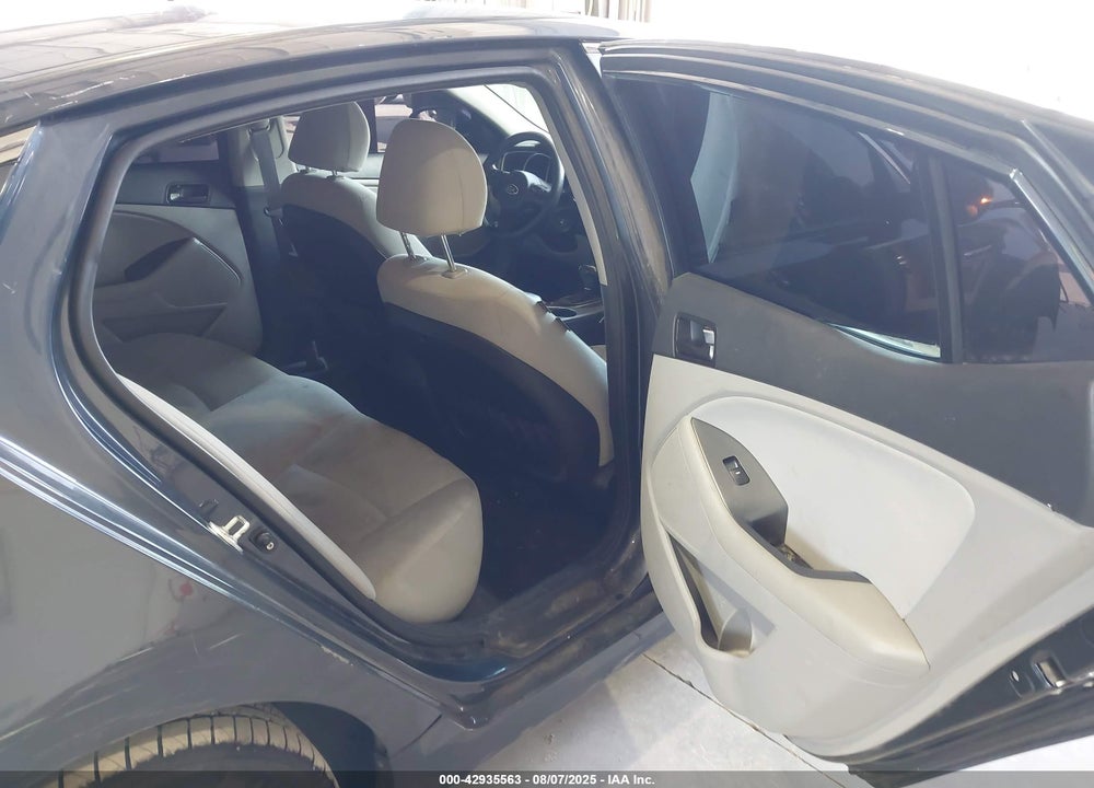 2015 KIA OPTIMA VIN: KNAGM4A7XF5610700