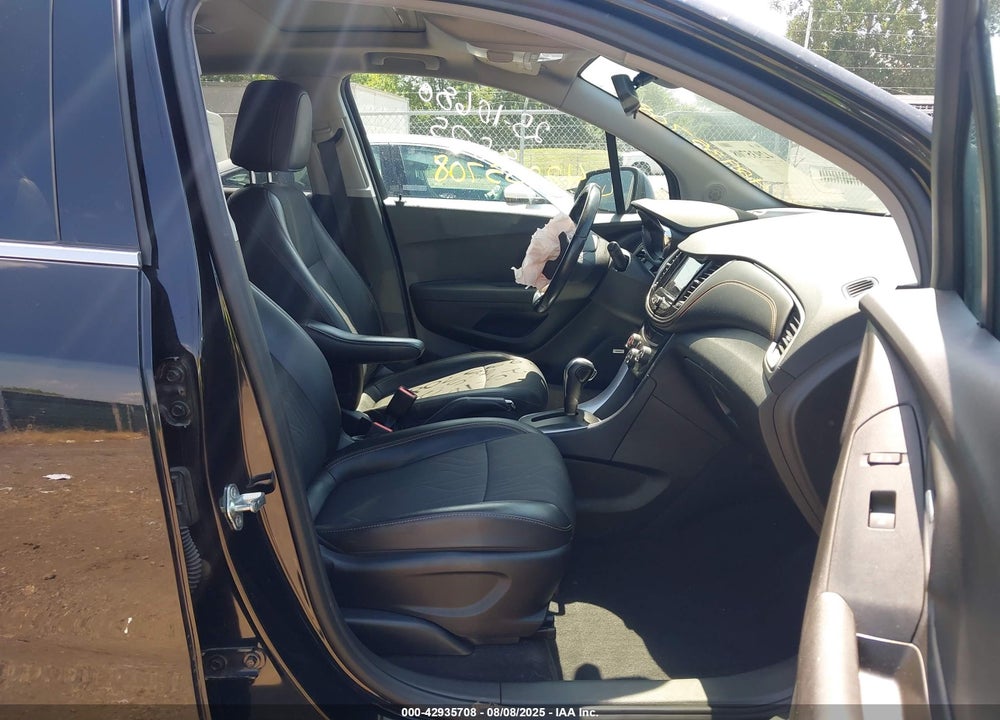 2019 CHEVROLET TRAX VIN: 3GNCJLSB4KL235928