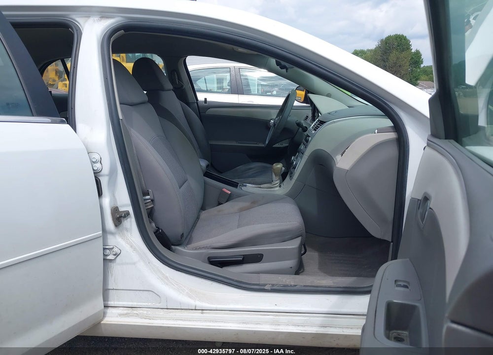 2011 CHEVROLET MALIBU VIN: 1G1ZB5E16BF210529