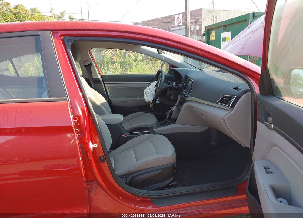 2018 HYUNDAI ELANTRA VIN: 5NPD84LF9JH270091