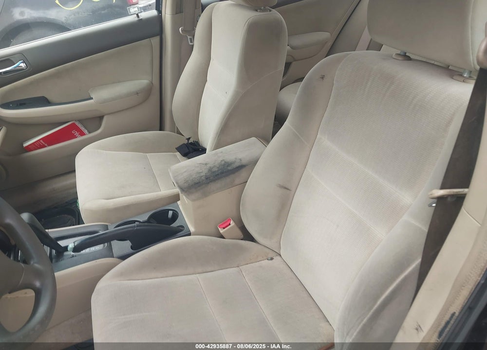 2005 HONDA ACCORD LX VIN: 1HGCM56405A044933