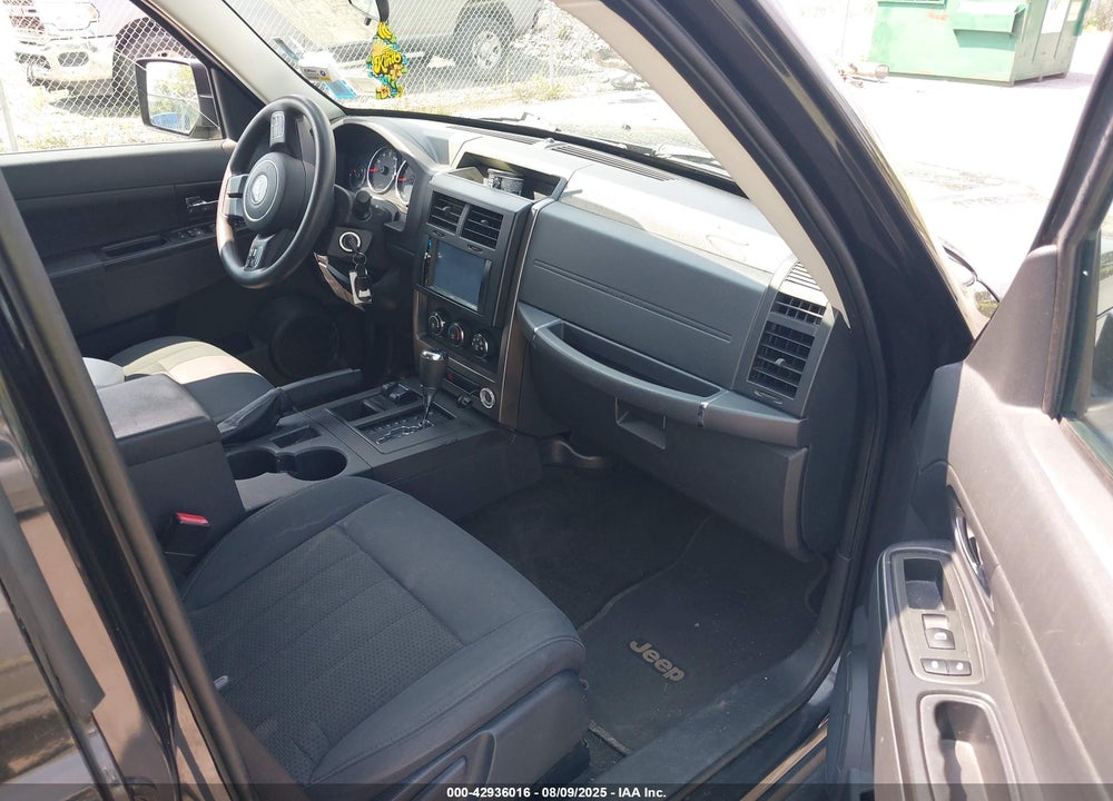 2012 JEEP LIBERTY VIN: 1C4PJMAK3CW105796