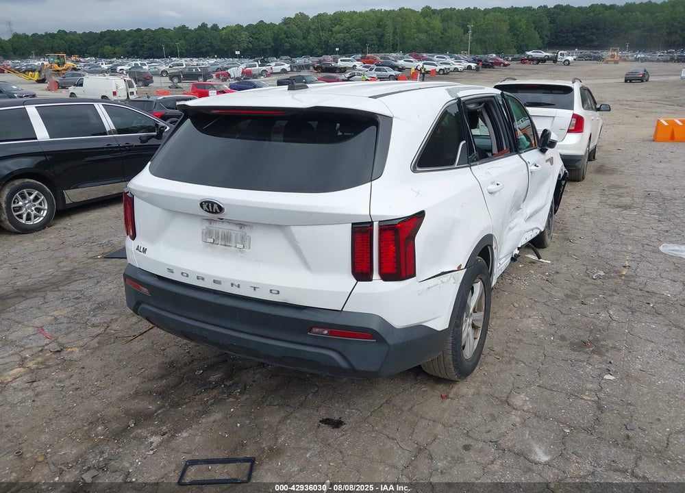 2021 KIA SORENTO VIN: 5XYRG4LC2MG039981