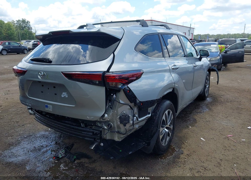 2024 TOYOTA HIGHLANDER VIN: 5TDKDRAH8RS052184