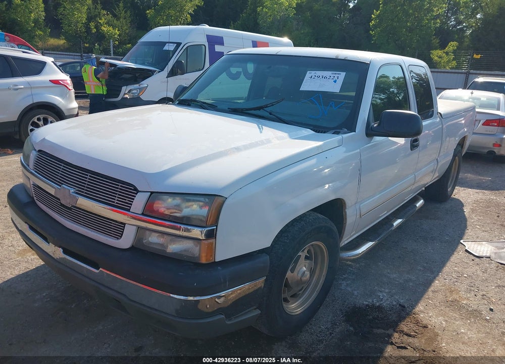 2003 CHEVROLET SILVERADO 1500 LS VIN: 2GCEC19V031137837