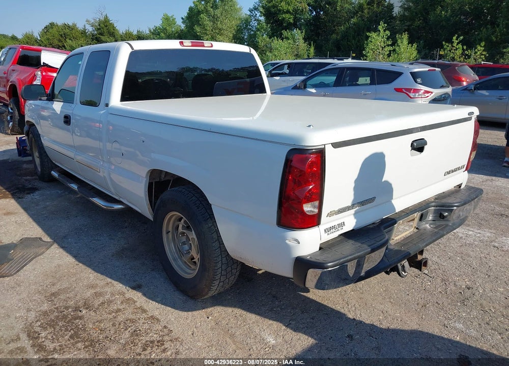 2003 CHEVROLET SILVERADO 1500 LS VIN: 2GCEC19V031137837