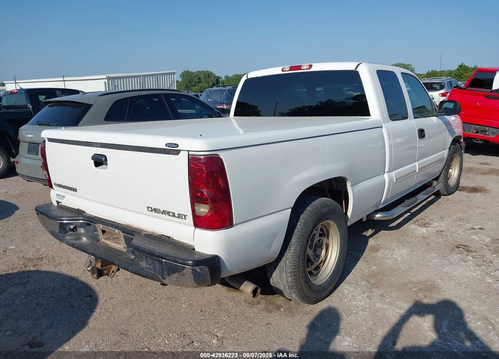 2003 CHEVROLET SILVERADO 1500 LS VIN: 2GCEC19V031137837