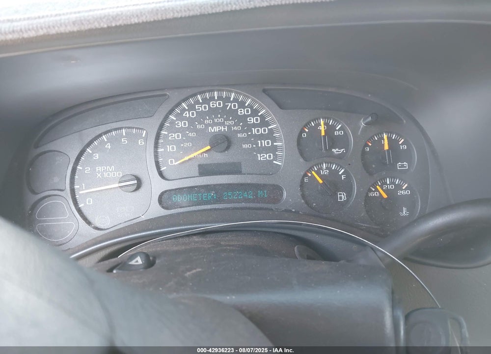 2003 CHEVROLET SILVERADO 1500 LS VIN: 2GCEC19V031137837