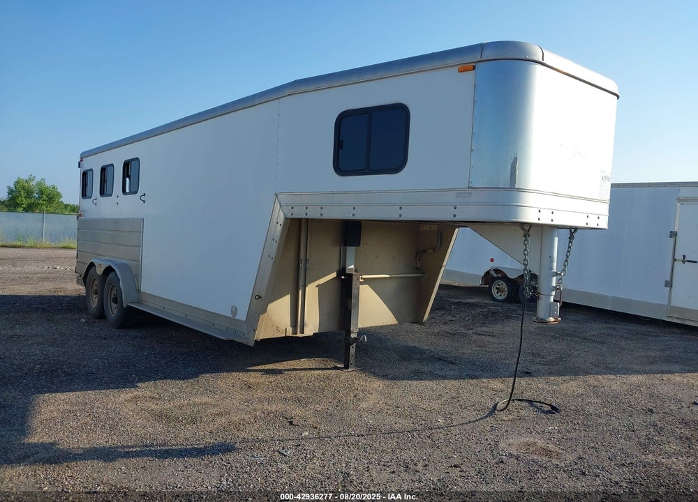 2005 KIEFER BUILT INC --- VIN: 1DVGH18215K049737