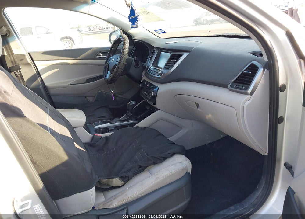 2018 HYUNDAI TUCSON SPORT VIN: KM8J33AL2JU806692