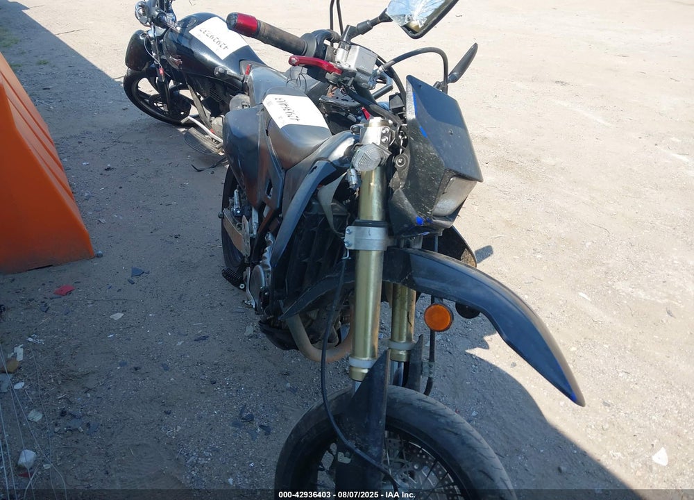 2023 SUZUKI DR-Z400 SM VIN: JS1SK44A1P7102206
