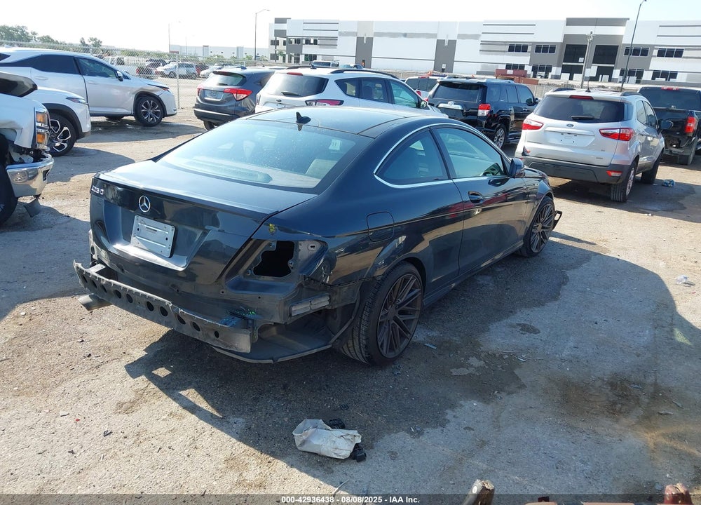 2014 MERCEDES-BENZ C CLASS VIN: WDDGJ4HB2EG204862