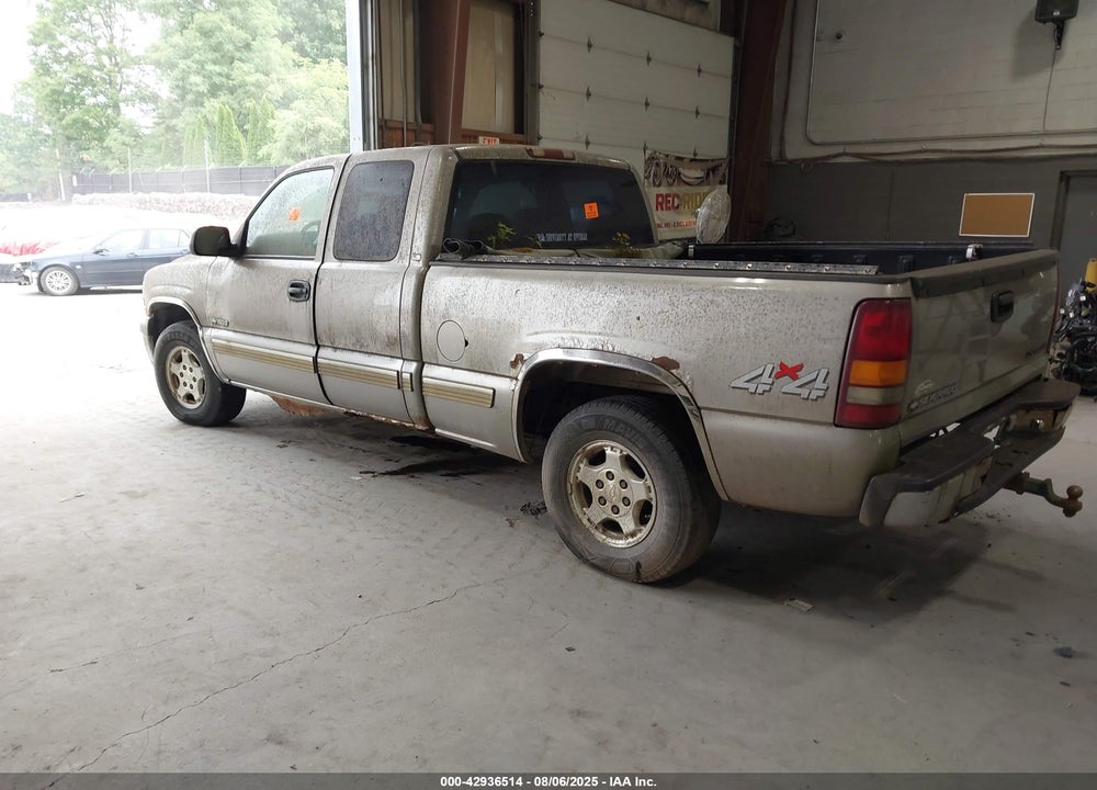 2001 CHEVROLET SILVERADO 1500 LS VIN: 1GCEK19V41E261494