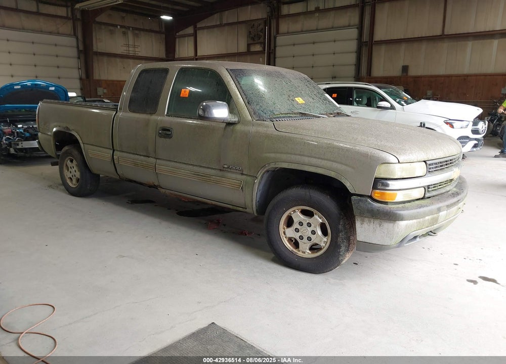 2001 CHEVROLET SILVERADO 1500 LS VIN: 1GCEK19V41E261494