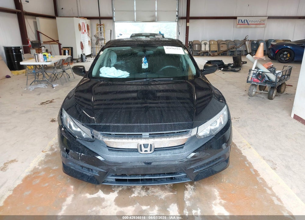 2018 HONDA CIVIC VIN: 2HGFC2F58JH562615