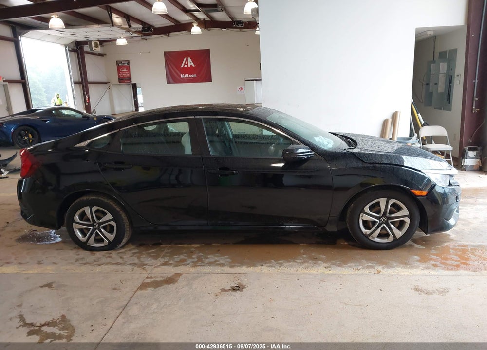 2018 HONDA CIVIC VIN: 2HGFC2F58JH562615