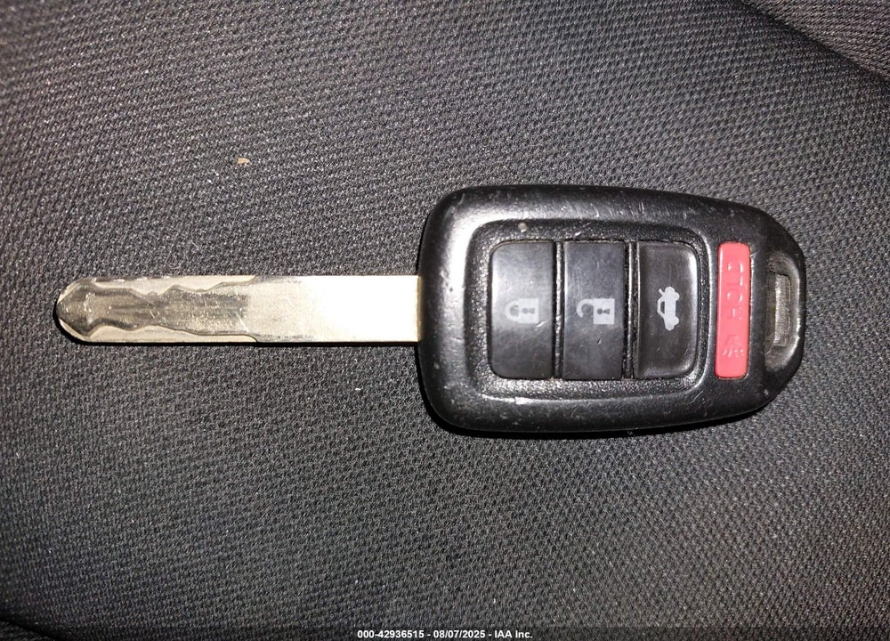 2018 HONDA CIVIC VIN: 2HGFC2F58JH562615