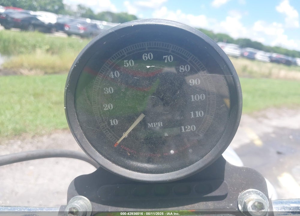 1997 HARLEY-DAVIDSON XL883 HUGGER VIN: 1HD4CEM11VY224491