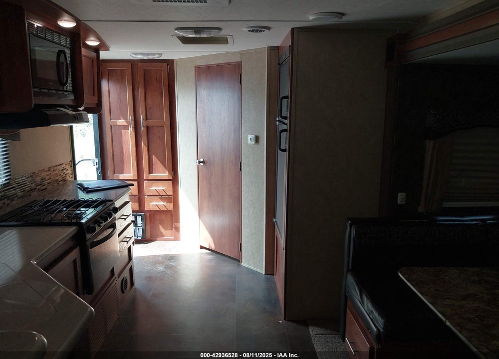 2014 OTHER OTHER VIN: 1SE200M27EN000732