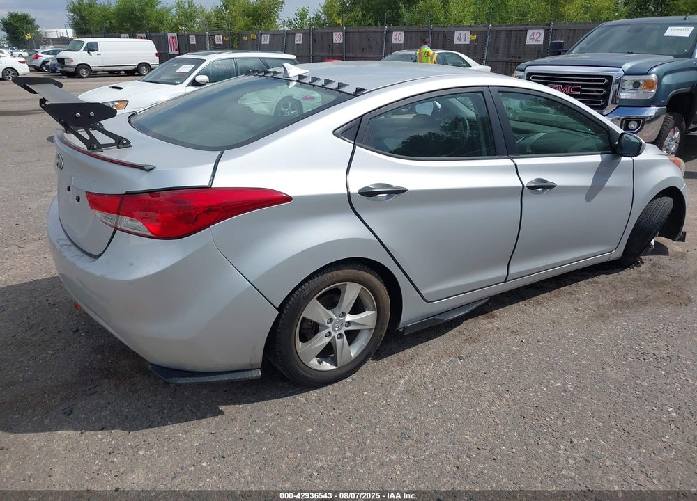 2012 HYUNDAI ELANTRA VIN: KMHDH4AE9CU245092