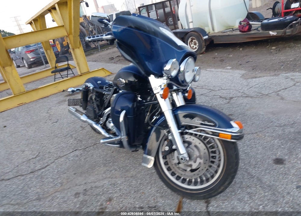 2013 HARLEY-DAVIDSON FLHTCU ULTRA CLASSIC ELECTRA GLD VIN: 1HD1FCM18DB659363