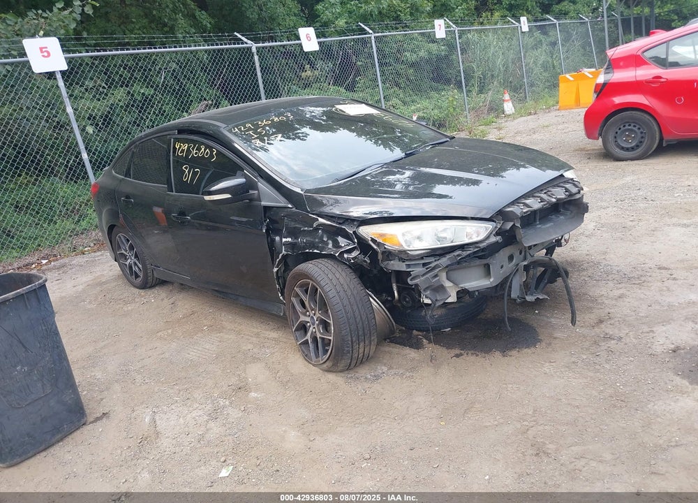 2015 FORD FOCUS SE VIN: 1FADP3F27FL247312
