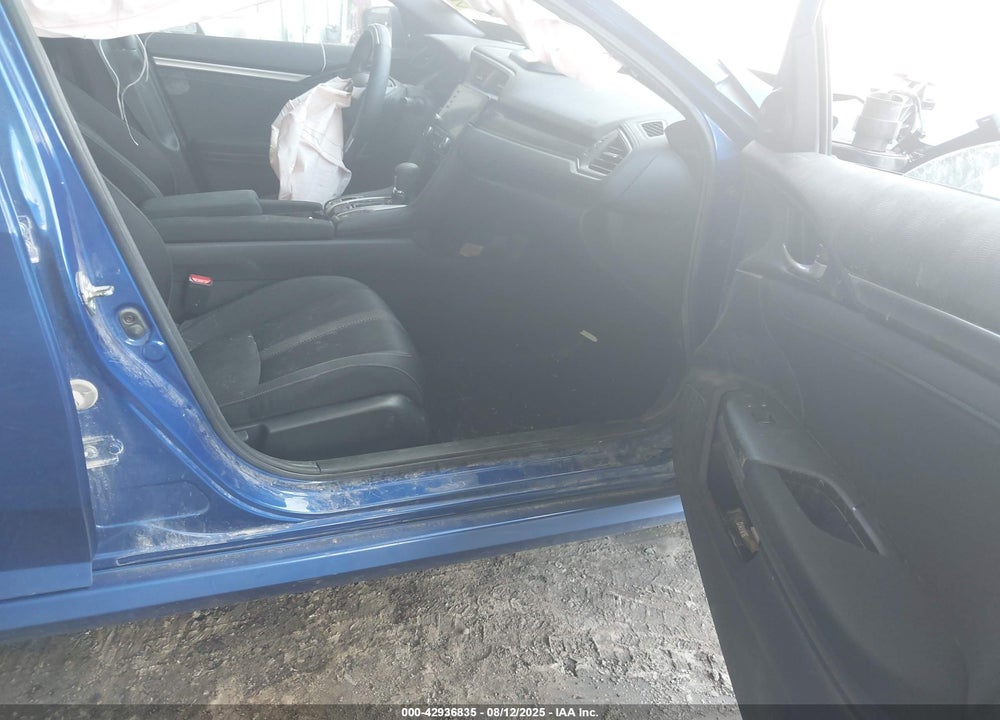 2020 HONDA CIVIC VIN: SHHFK7H68LU210582