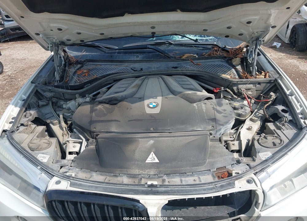 2015 BMW X5 VIN: 5UXKR6C5XF0J75694