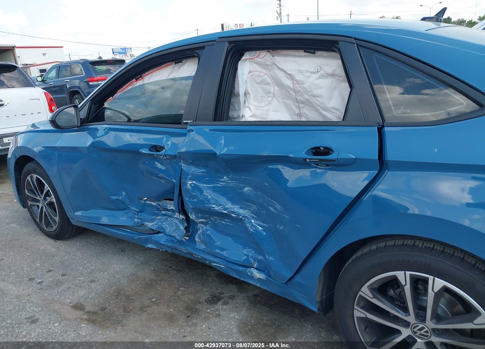 2025 VOLKSWAGEN JETTA VIN: 3VWBX7BU1SM013642