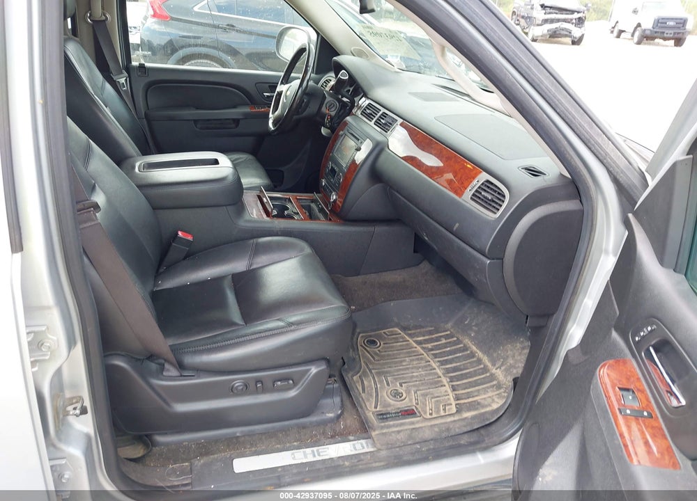 2013 CHEVROLET SUBURBAN 1500 VIN: 1GNSKKE74DR158709
